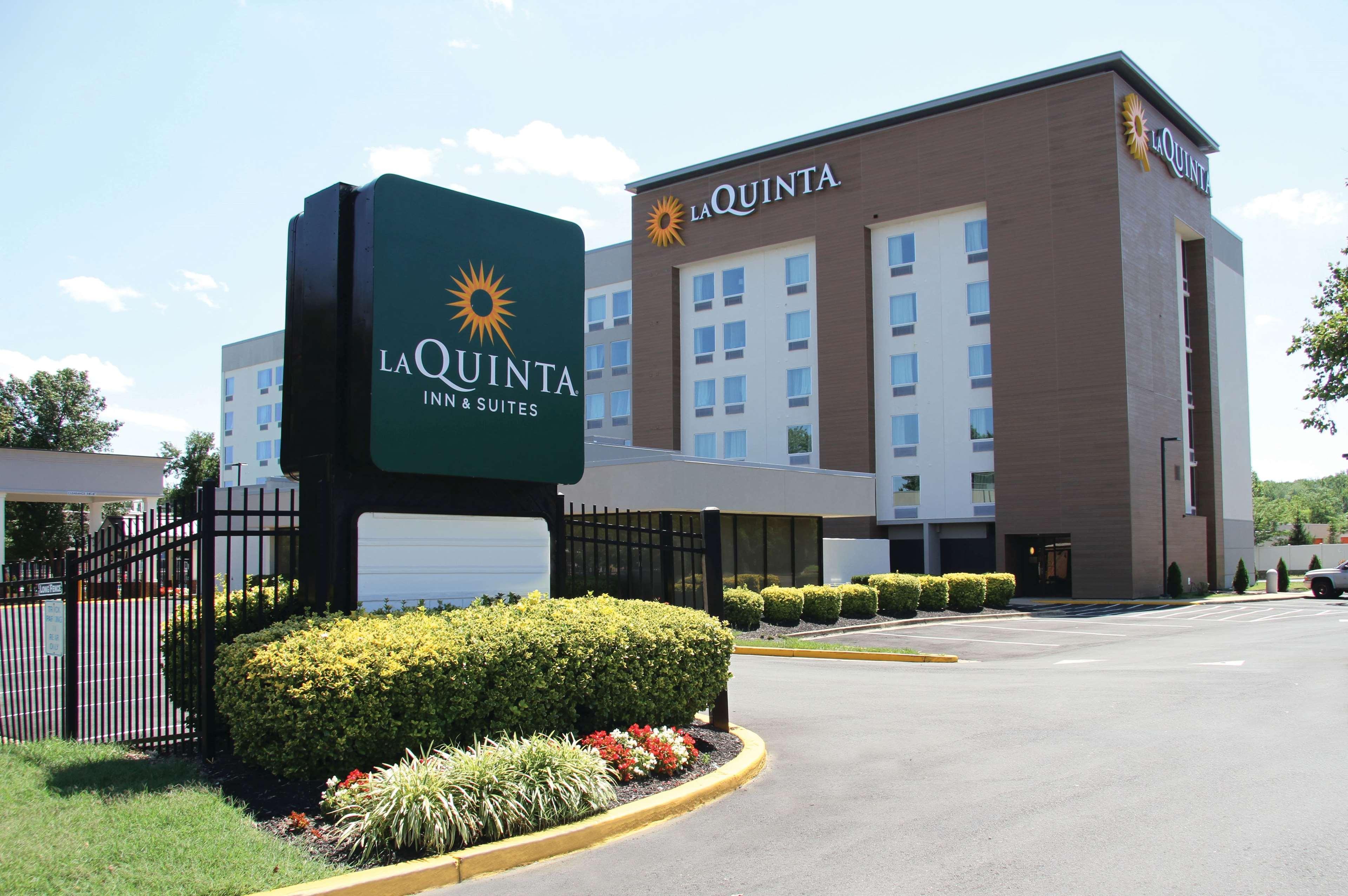 קפיטול הייטס La Quinta Inn & Suites By Wyndham Dc Metro Capital Beltway מראה חיצוני תמונה